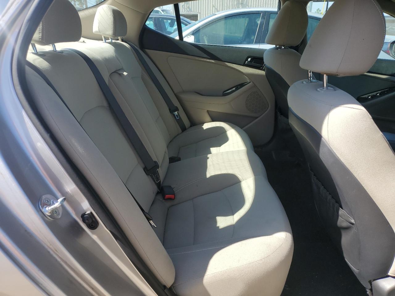 2013 Kia Optima - Image 10