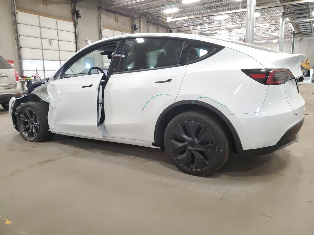 VIN 7SAYGDEEXRF154565 2024 TESLA MODEL Y no.2