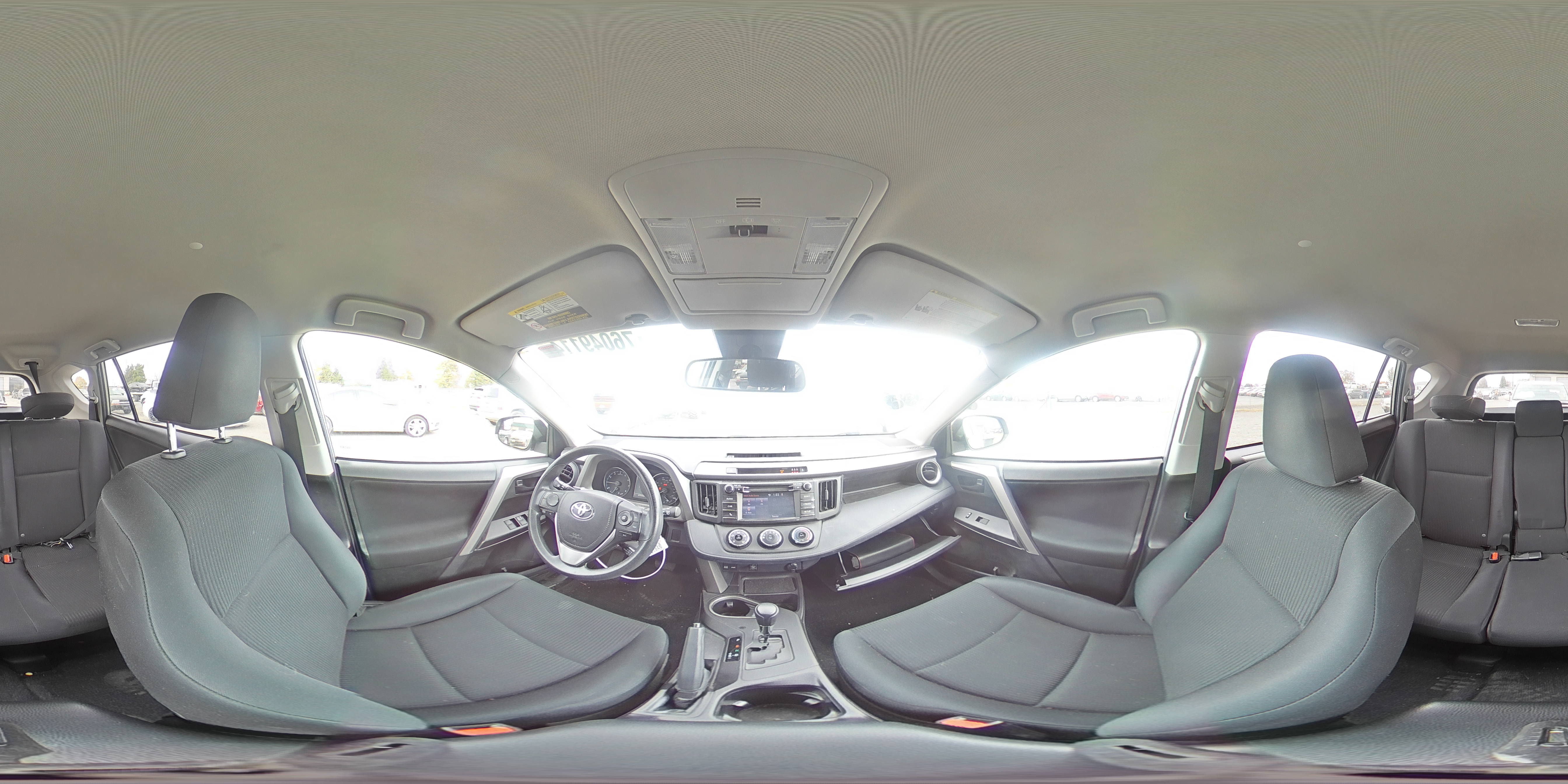 2018 Toyota RAV 4 - Image 13