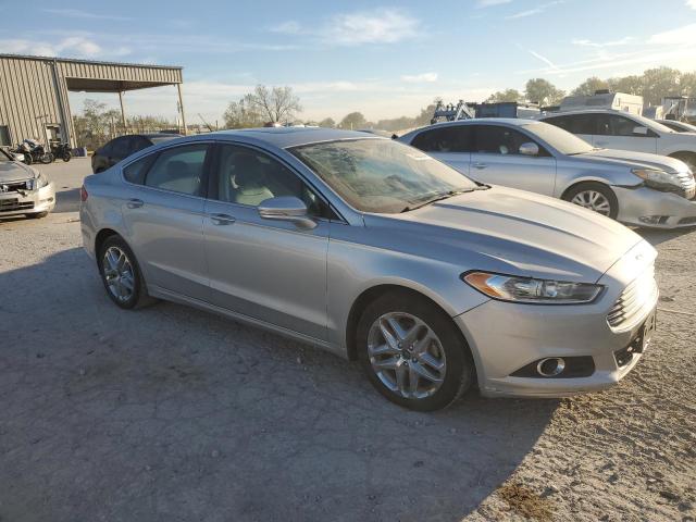  FORD FUSION 2016 Серебристый