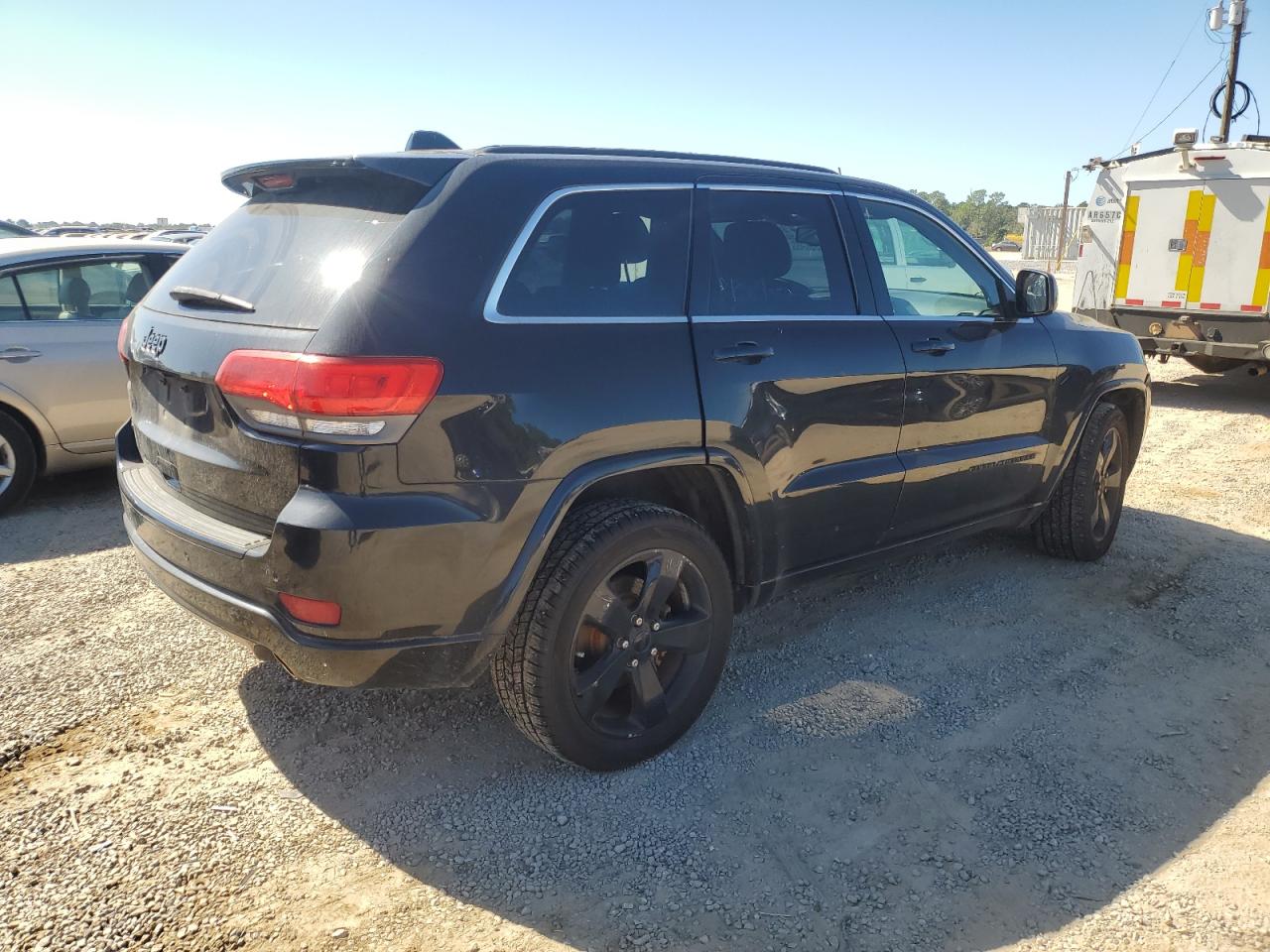 2015 Jeep Grand Cherokee - Image 3