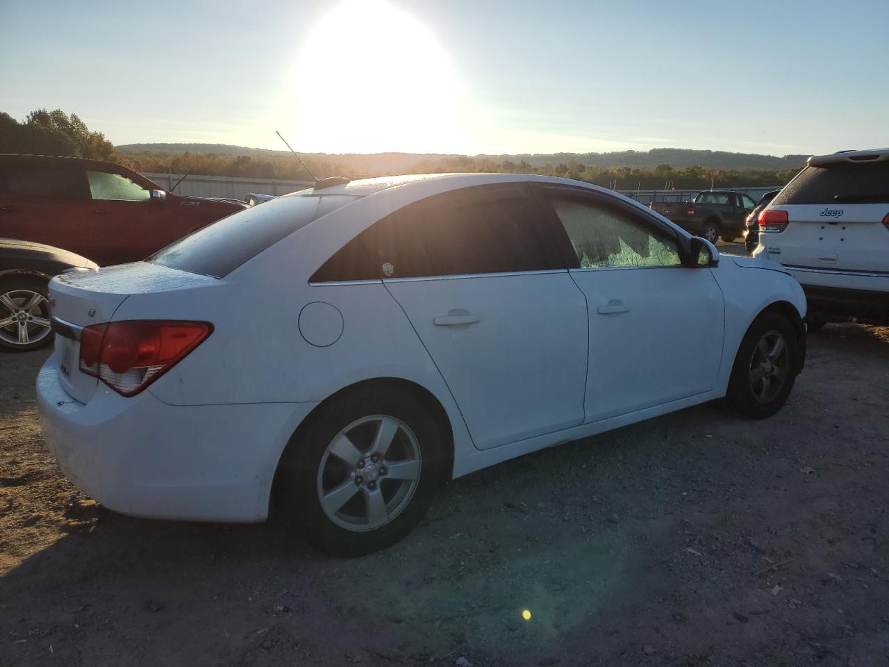 VIN 1G1PE5SB8G7155806 2016 CHEVROLET CRUZE no.3