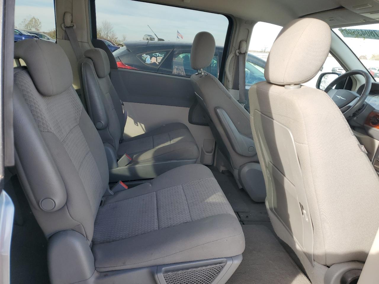 2008 Chrysler Town & Country Lx VIN: 2A8HR44H58R607392 Lot: 78043594