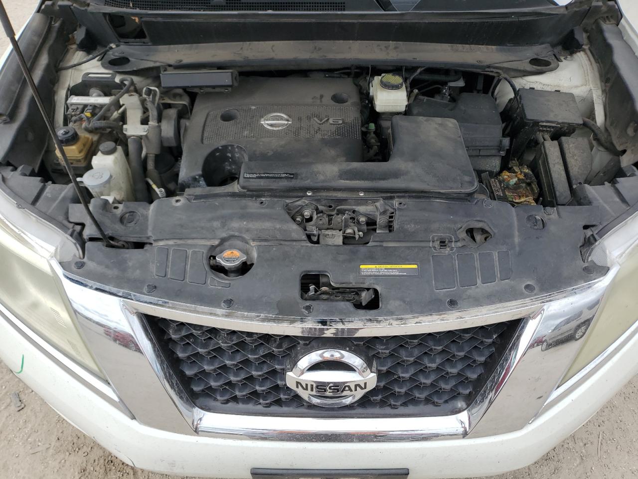 2015 Nissan Pathfinder - Image 12