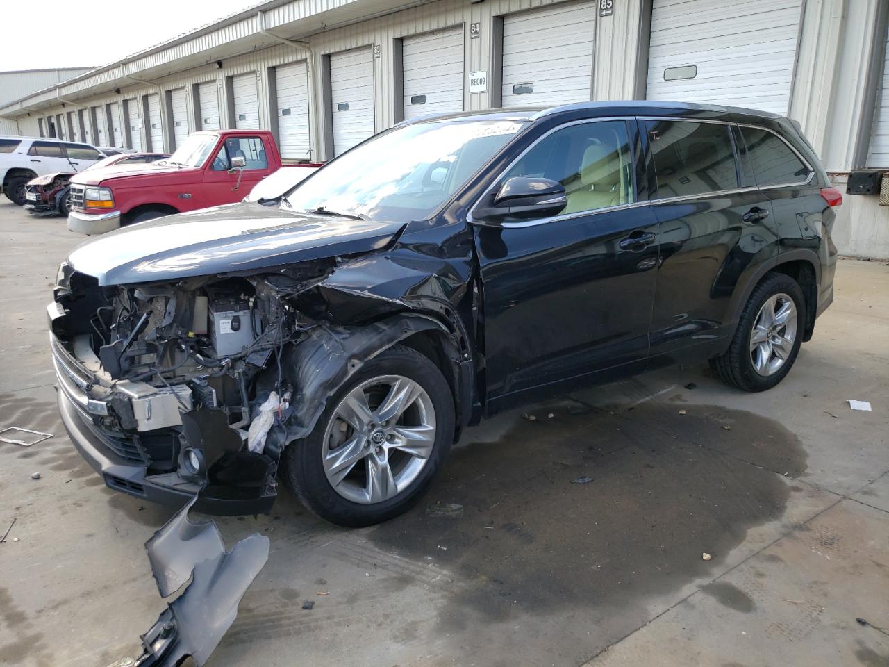 2019 Toyota Highlander - Image 1