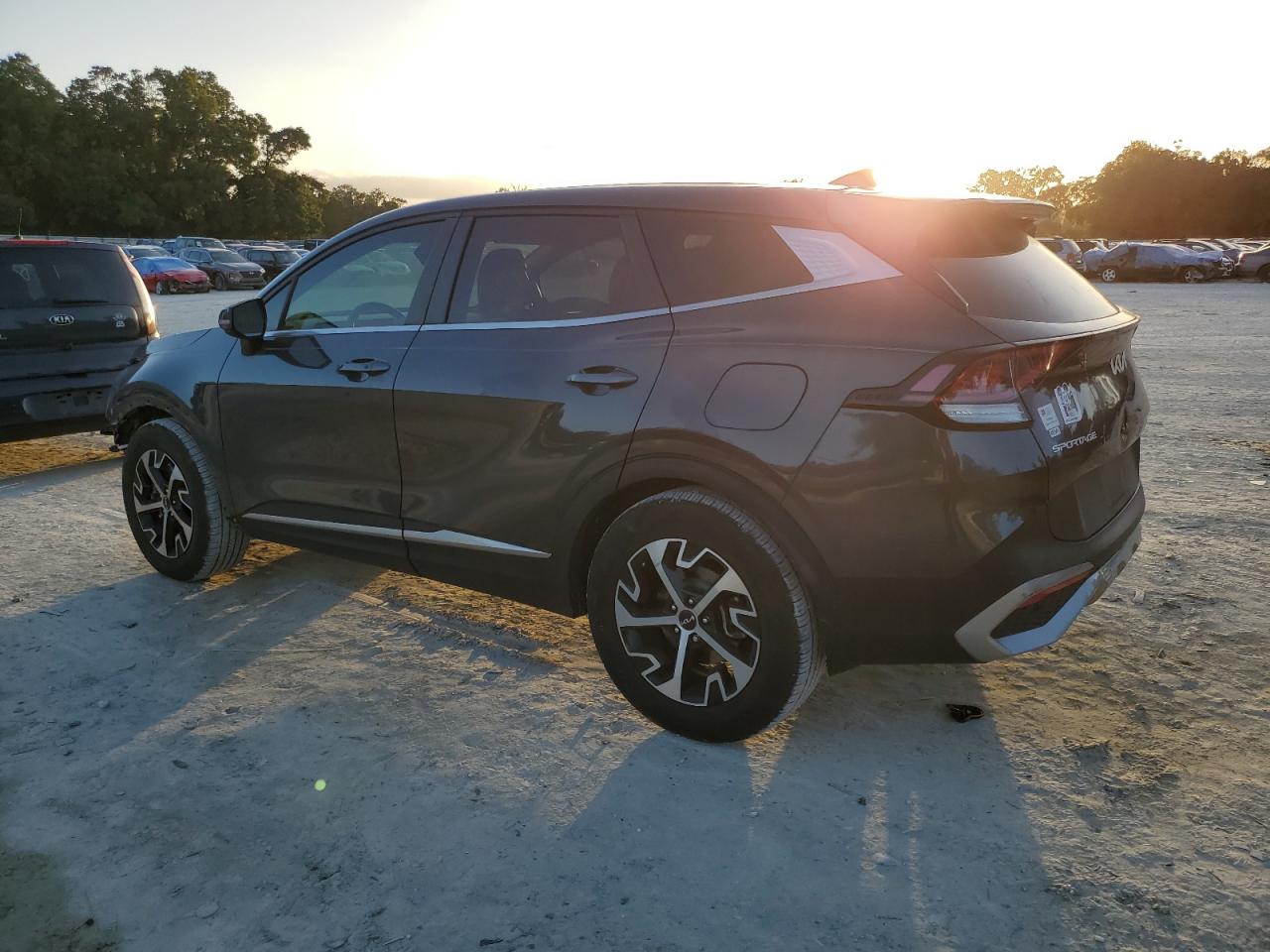 2023 Kia Sportage - Image 2