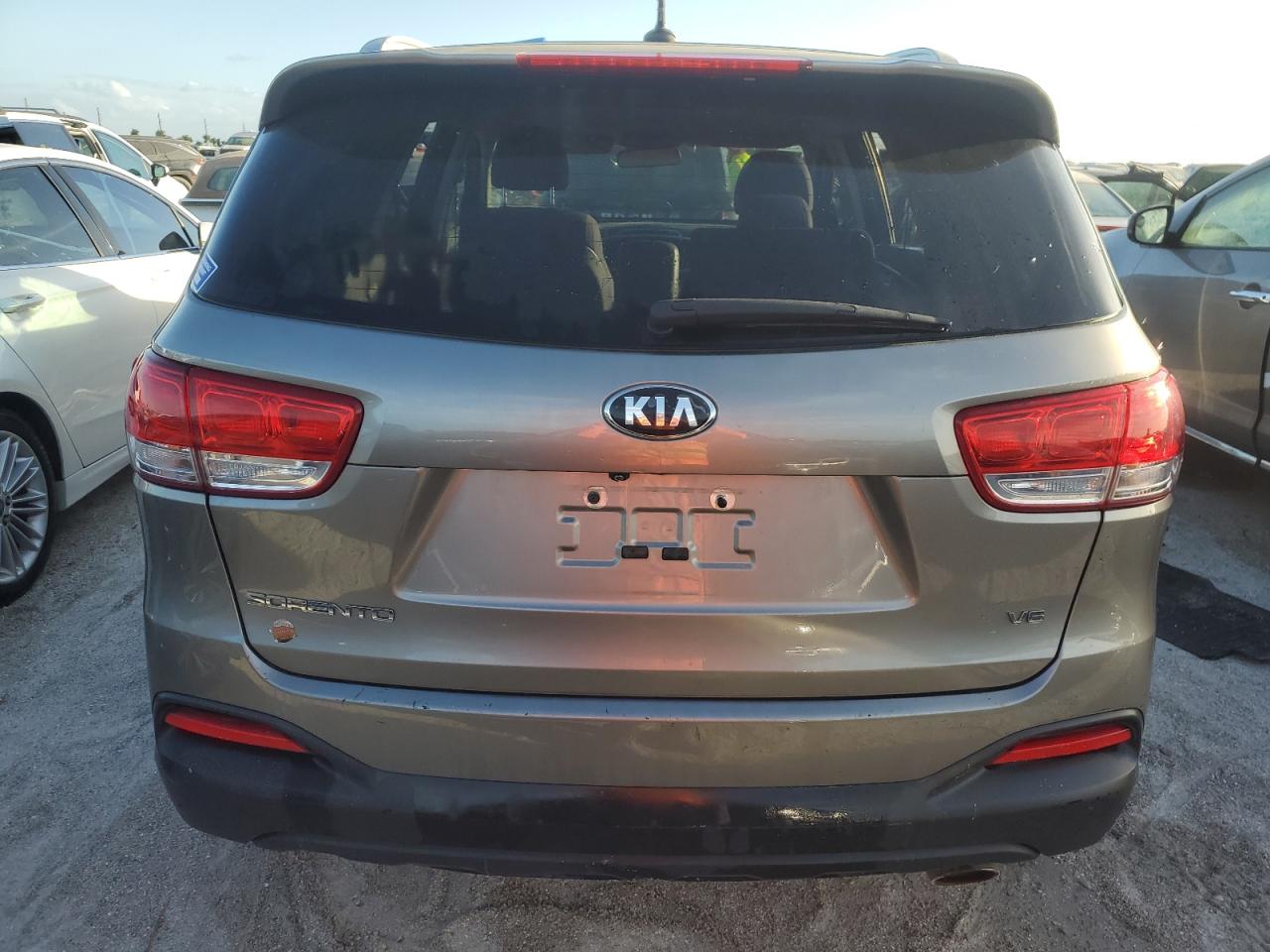 2018 Kia Sorento - Image 6
