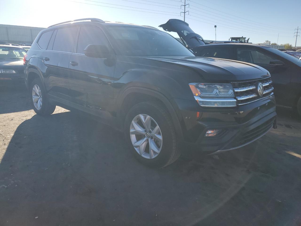 VIN 1V2DR2CA0JC582333 2018 VOLKSWAGEN ATLAS no.4