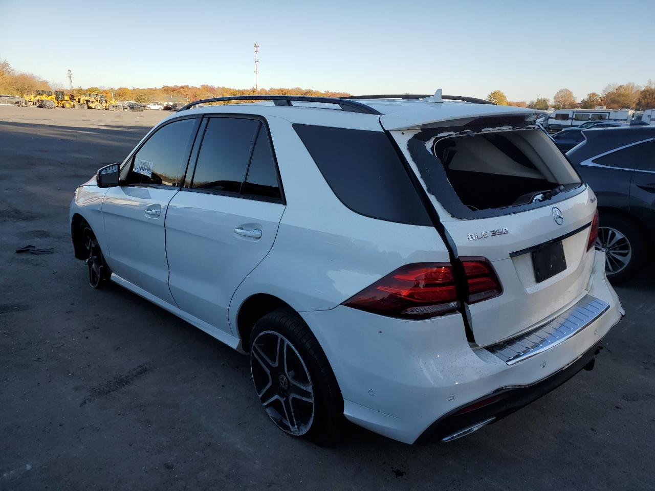 2018 Mercedes-Benz GLE - Image 2