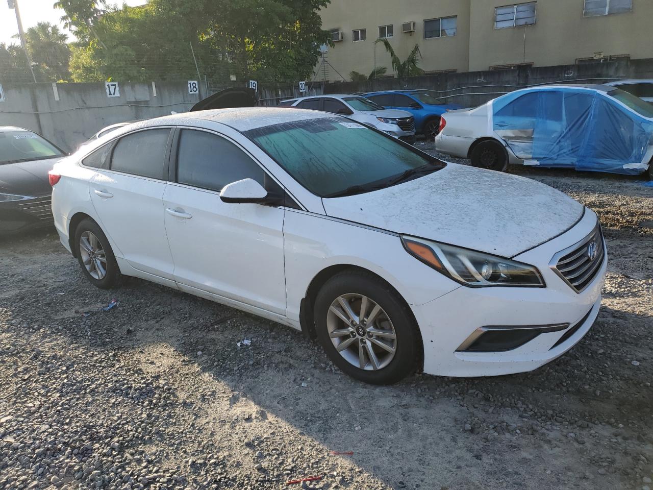 2017 Hyundai Sonata - Image 4