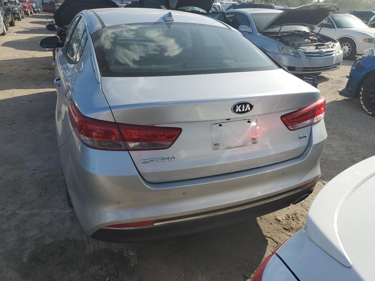 2018 Kia Optima Ex VIN: 5XXGU4L33JG271098 Lot: 75685664