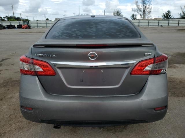 Sedans NISSAN SENTRA 2015 Srebrny