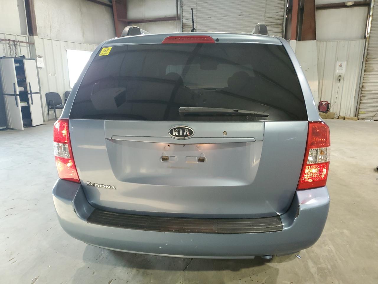 2007 Kia Sedona - Image 6