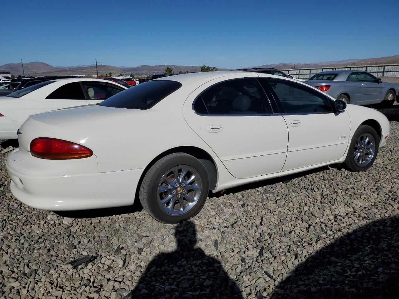 2001 Chrysler LHS - Image 3