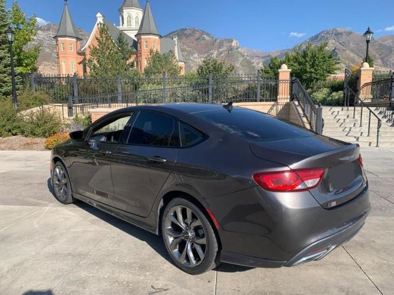 2016 Chrysler 200 - Image 3