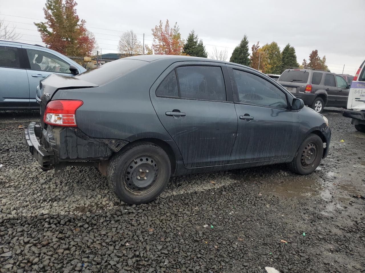 2010 Toyota Yaris - Image 3