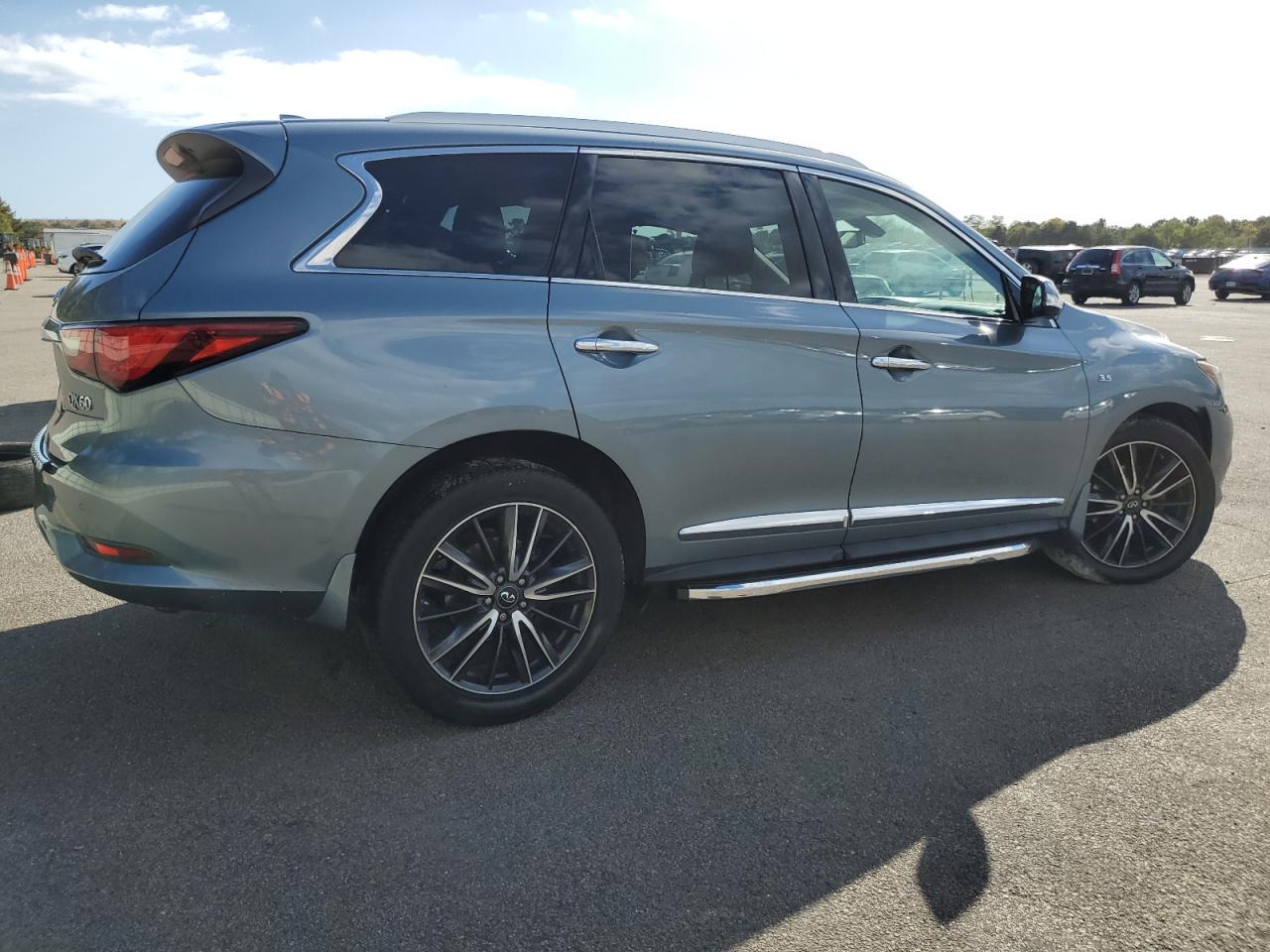 VIN 5N1DL0MN7JC507553 2018 INFINITI QX60 no.3