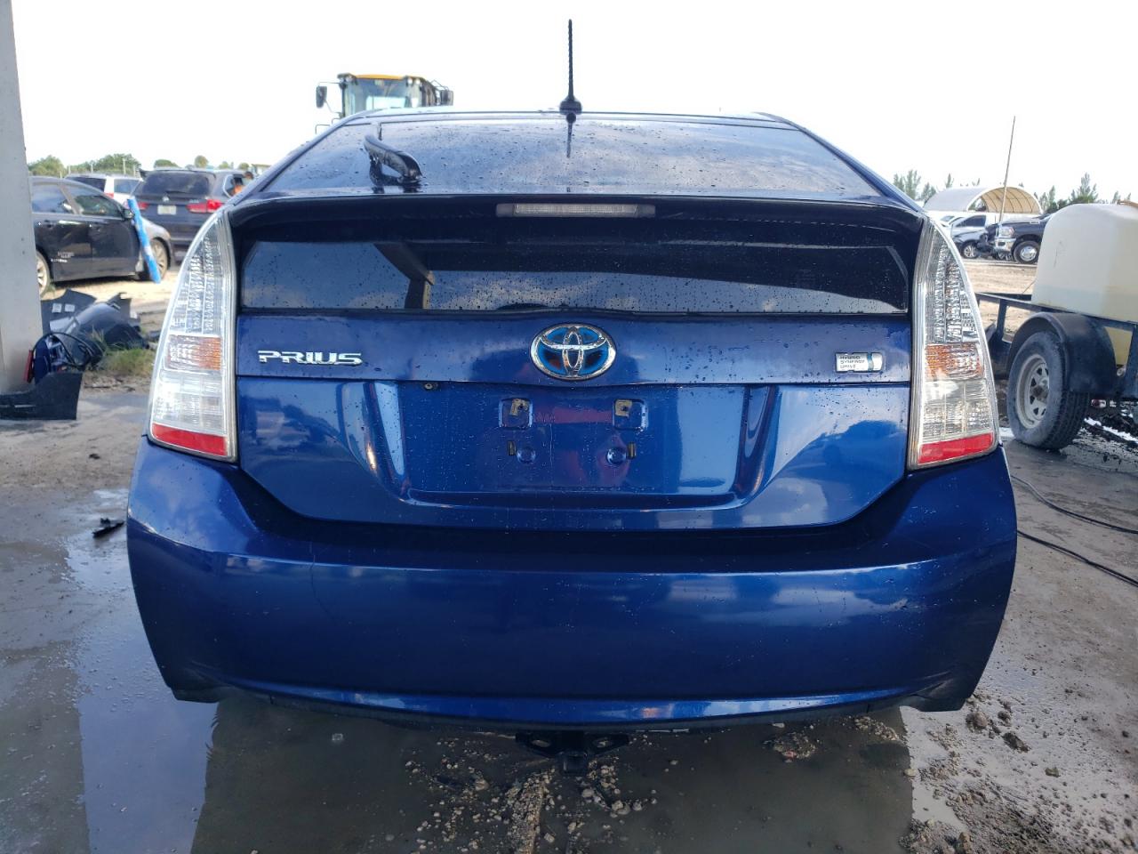 2010 Toyota Prius - Image 6
