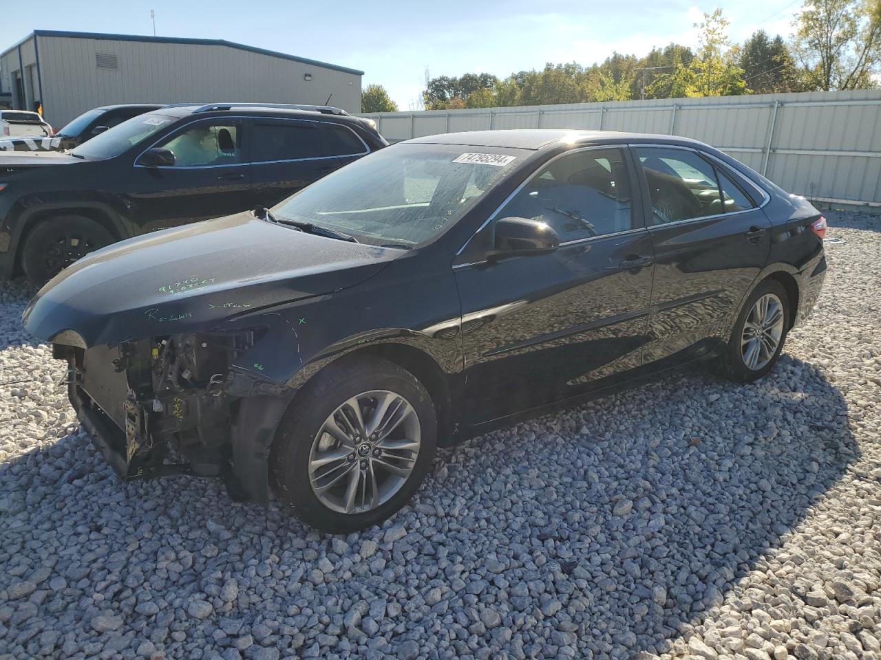 VIN 4T1BF1FK3GU186525 2016 TOYOTA CAMRY no.1