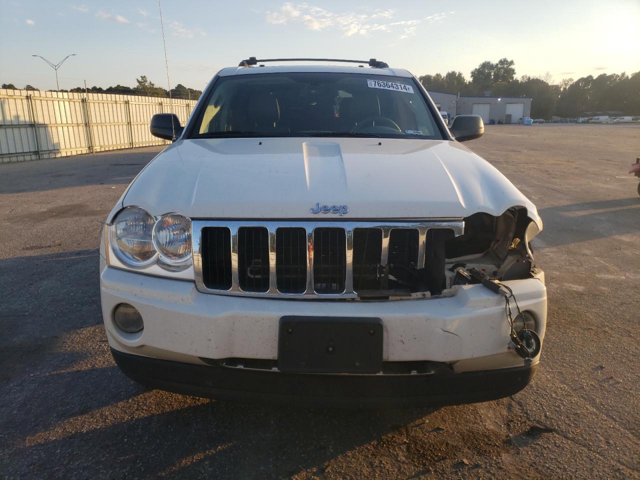 2005 Jeep Grand Cherokee - Image 5
