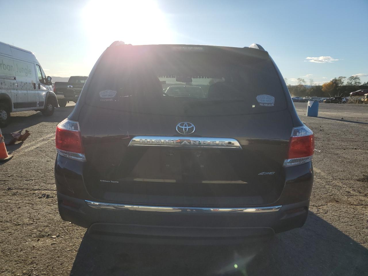 2013 Toyota Highlander Base VIN: 5TDBK3EH6DS241633 Lot: 76294754