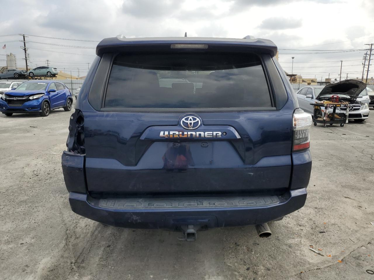 2018 Toyota 4Runner Sr5 VIN: JTEZU5JR3J5182167 Lot: 75900724