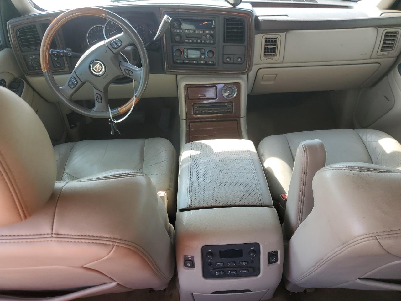 1GYEK63NX4R198706 2004 Cadillac Escalade Luxury