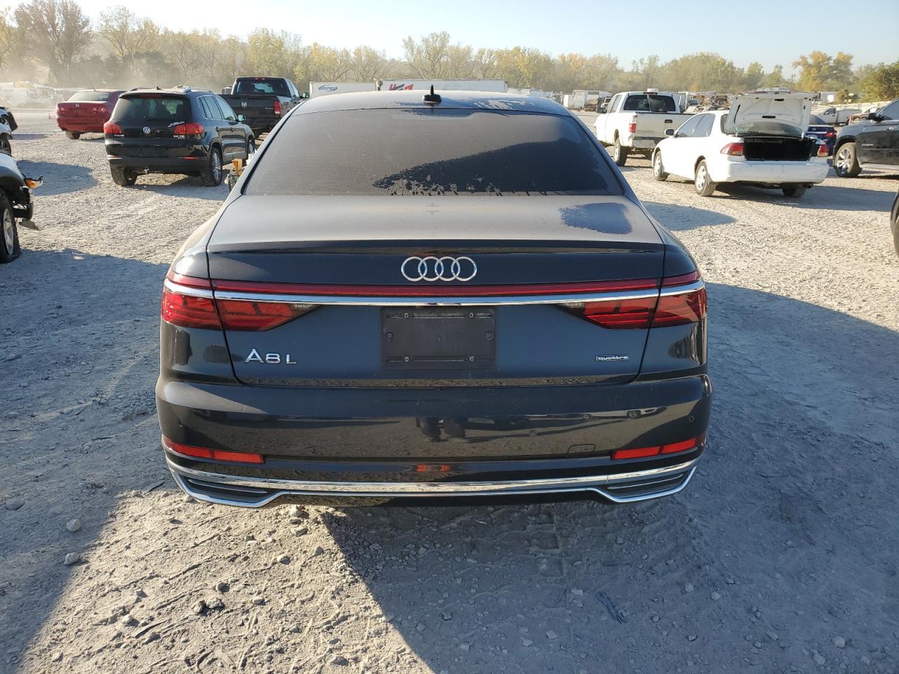 WAU8DBF89KN007595 2019 Audi A8 L