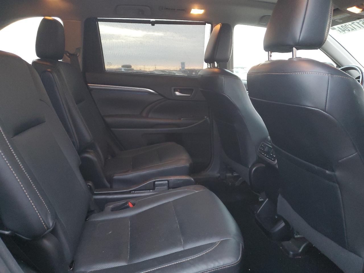 2018 Toyota Highlander Limited VIN: 5TDDZRFH4JS499067 Lot: 75171204