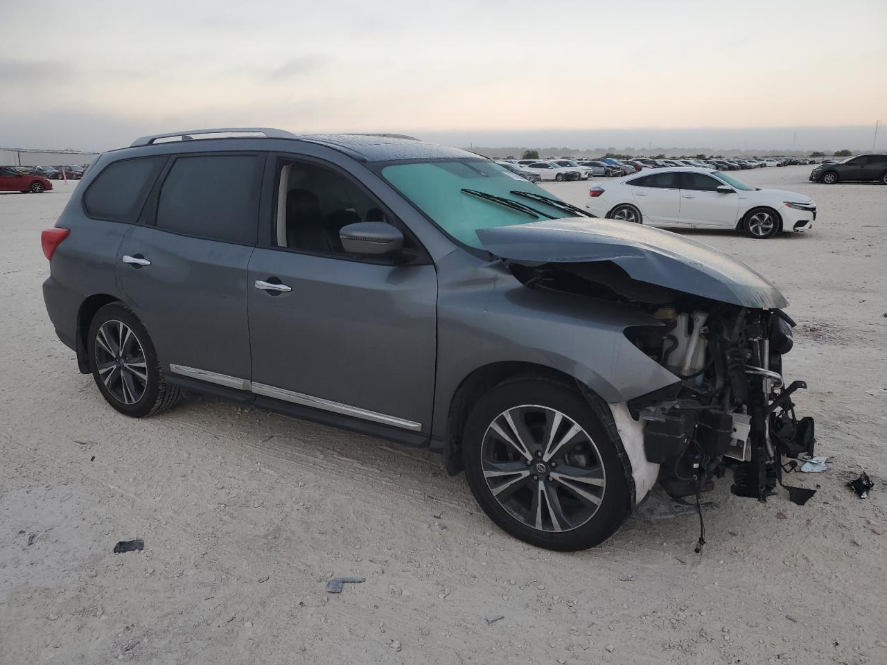 2020 Nissan Pathfinder - Image 4