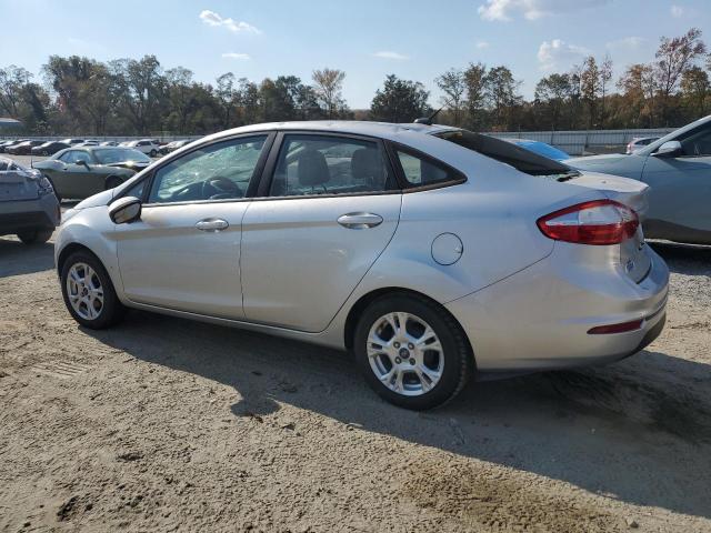 Sedans FORD FIESTA 2016 Silver