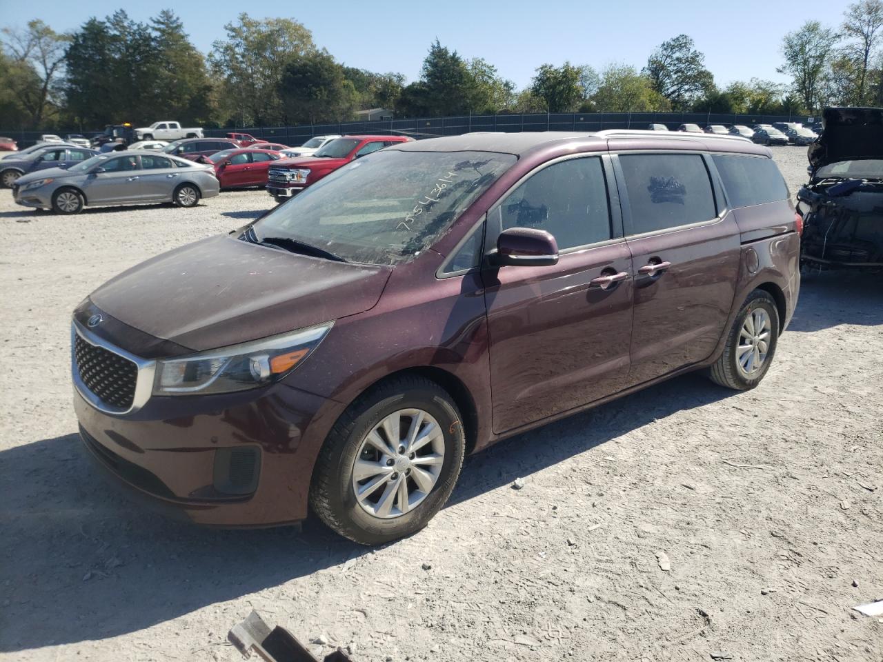 KNDMB5C10H6324975 2017 Kia Sedona Lx