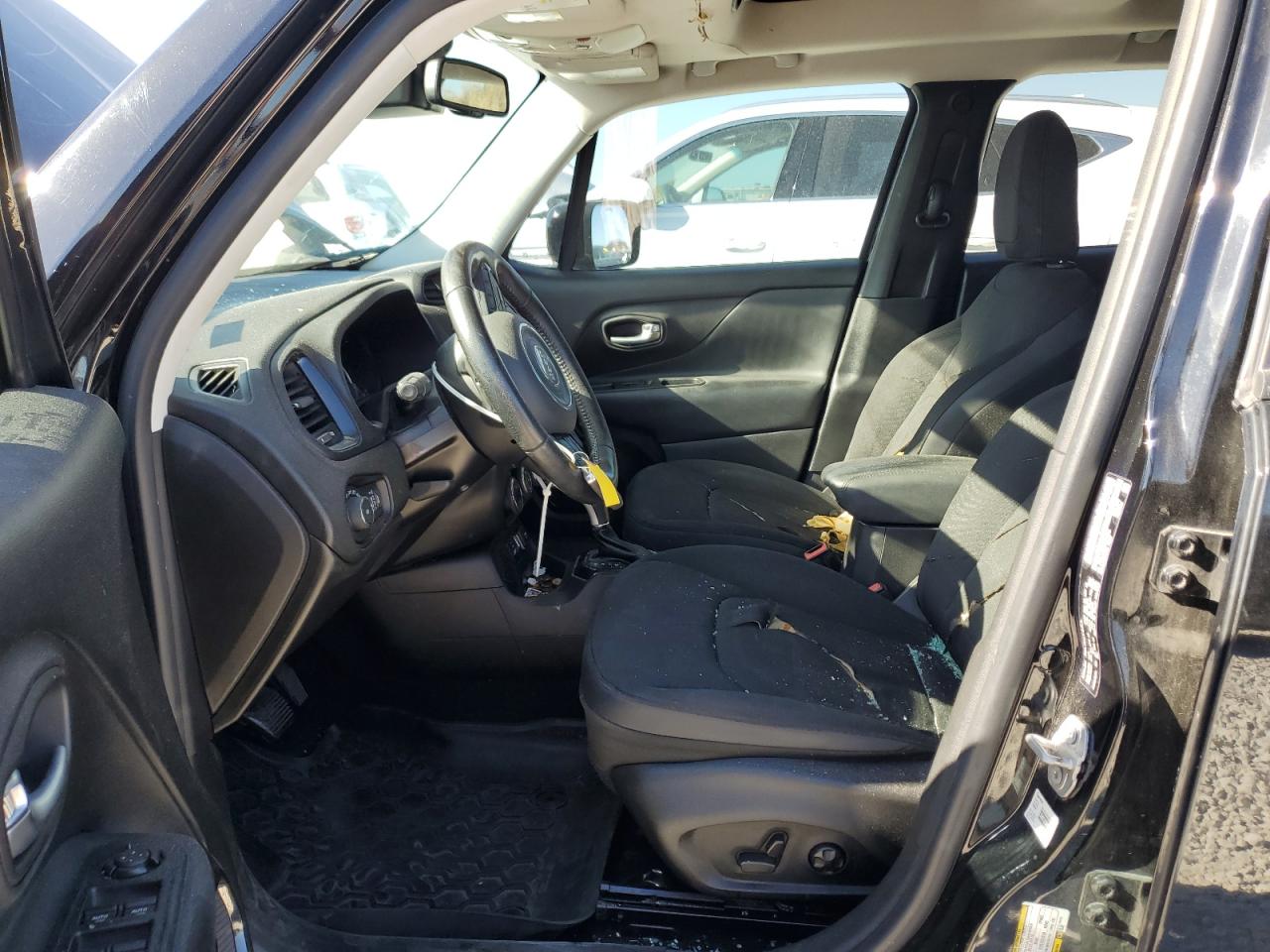 2017 Jeep Renegade - Image 7