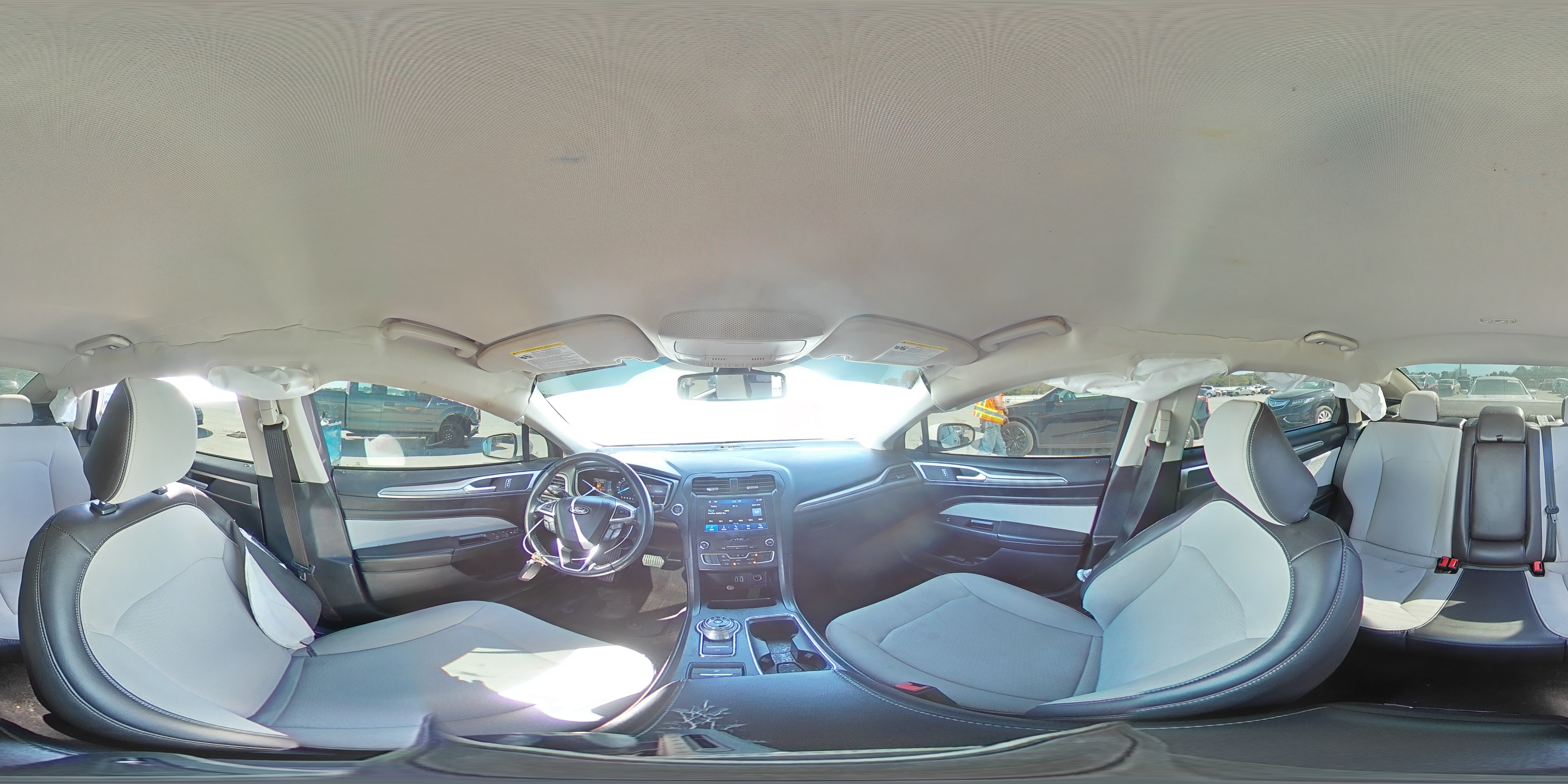 2020 Ford Fusion - Image 12