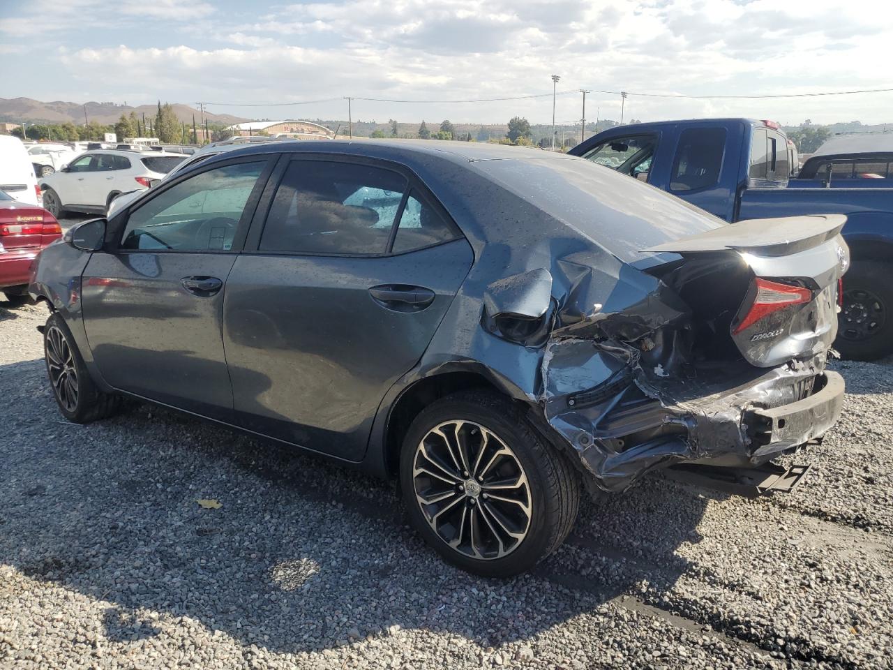 VIN 5YFBURHE3FP324088 2015 TOYOTA COROLLA no.2