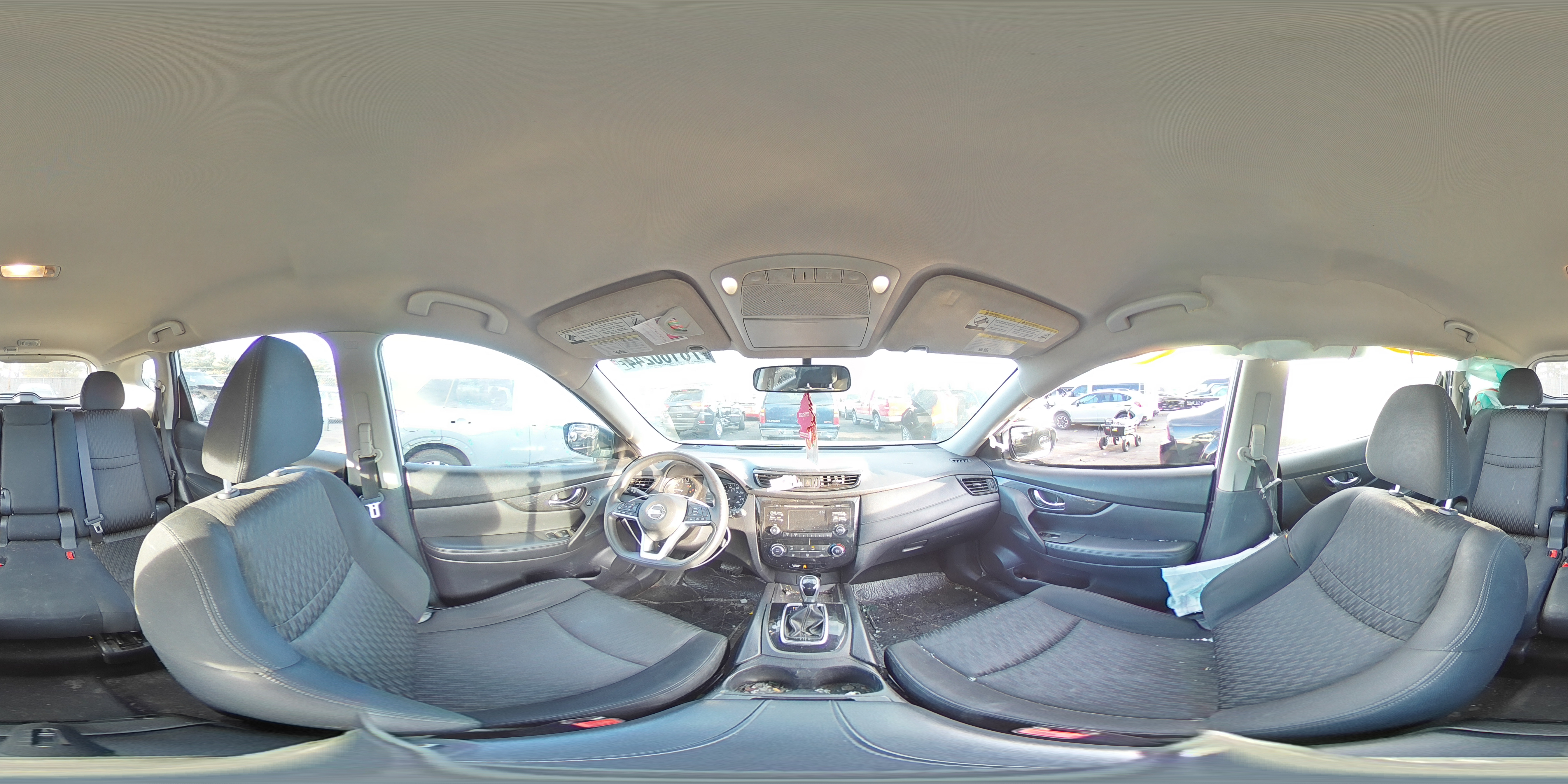 2017 Nissan Rogue - Image 12