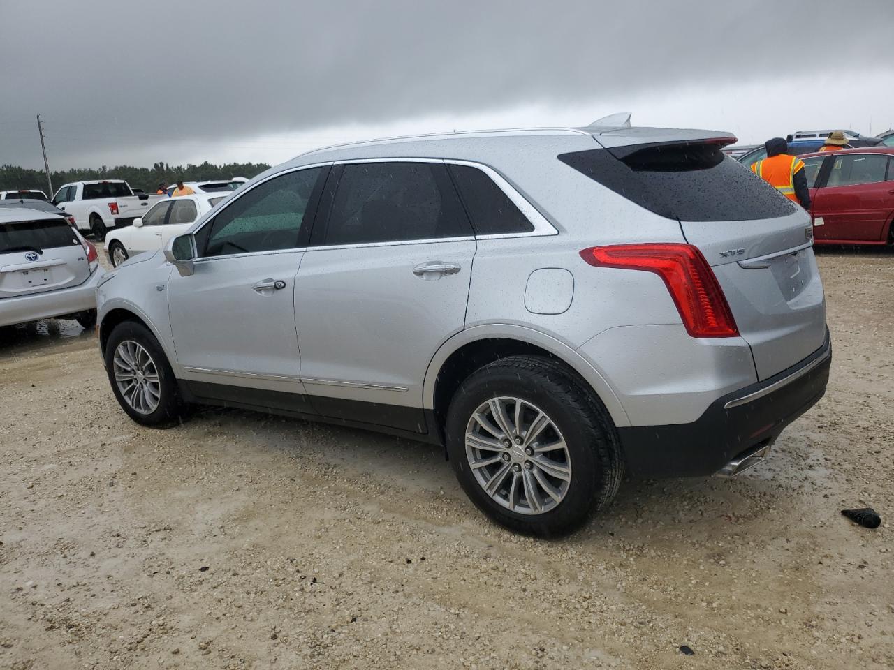 2019 Cadillac XT5 - Image 2