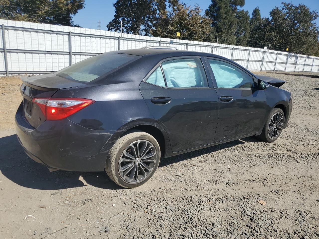 2016 Toyota Corolla - Image 3