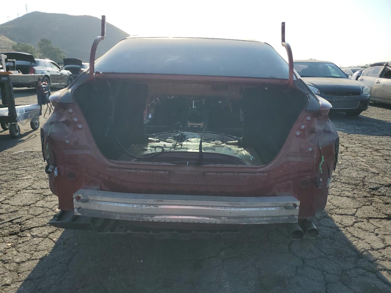 4T1B11HK3JU651386 2018 Toyota Camry L