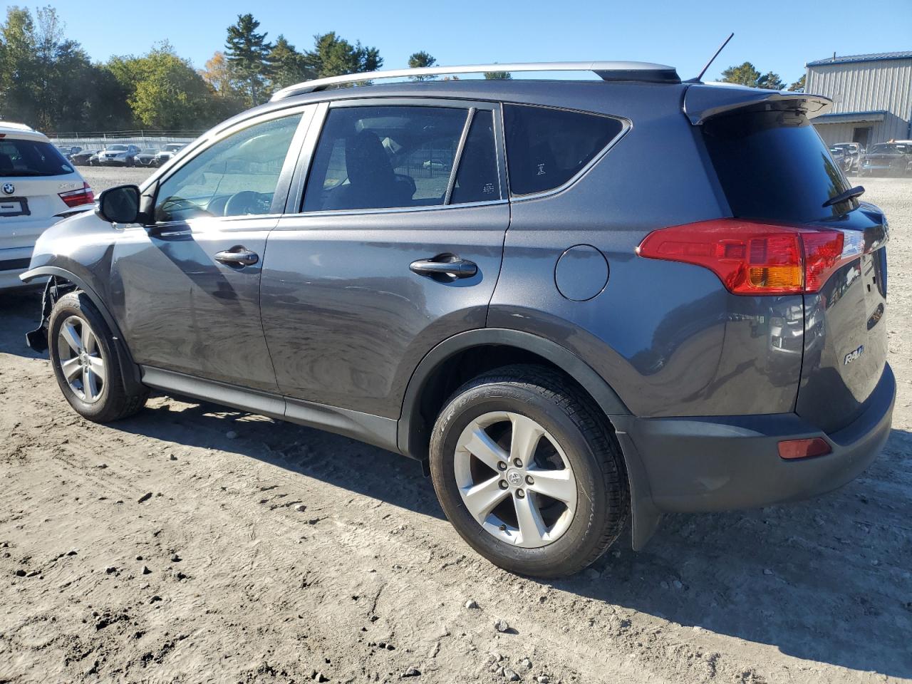 2014 Toyota RAV 4 - Image 2