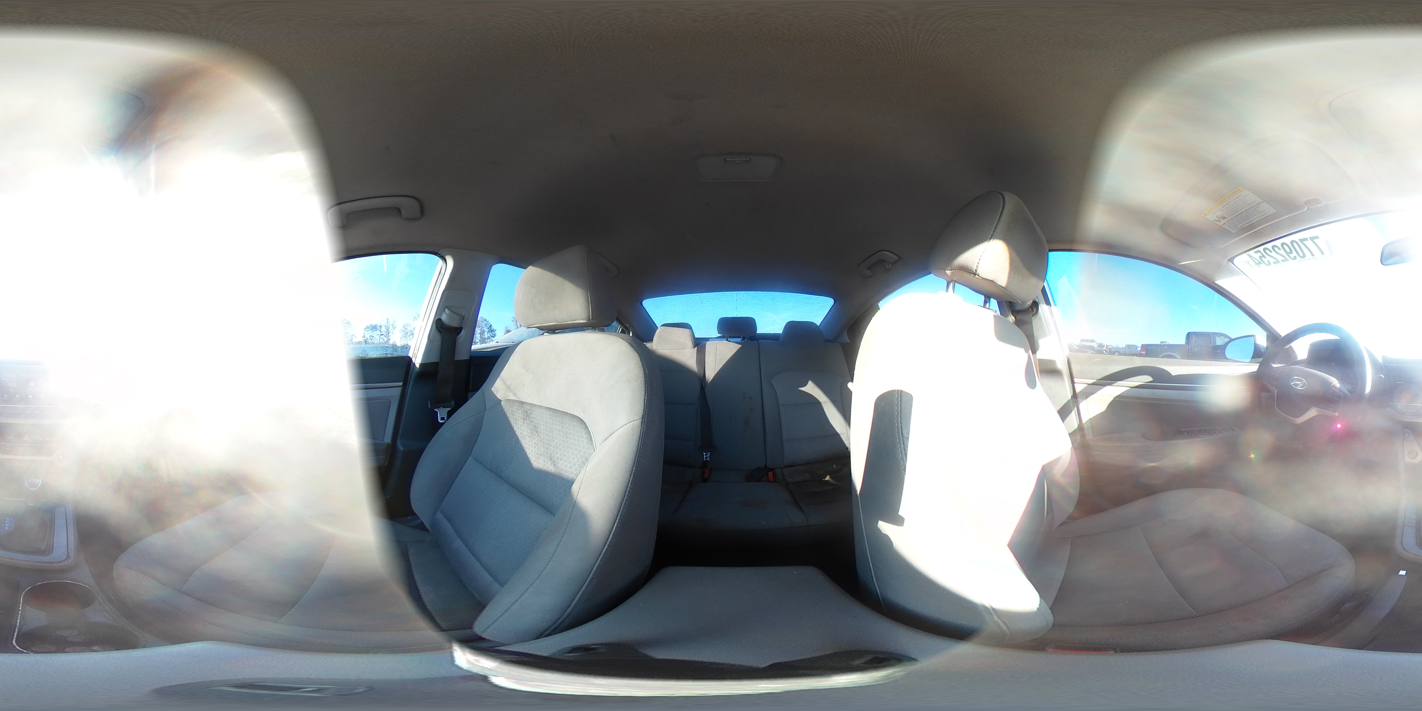 2018 Hyundai Elantra - Image 14
