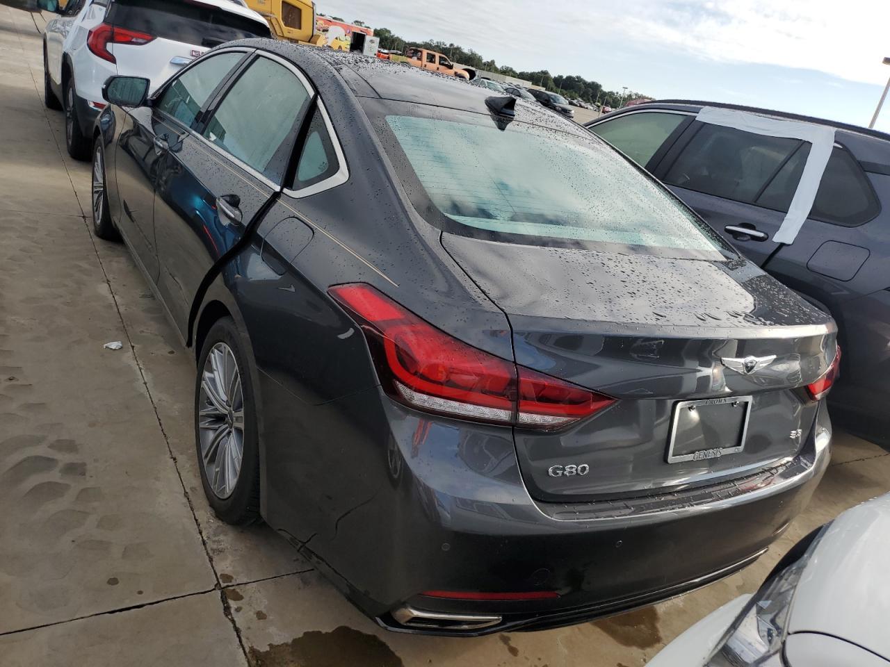 KMHGN4JE8JU237472 2018 Genesis G80 Base