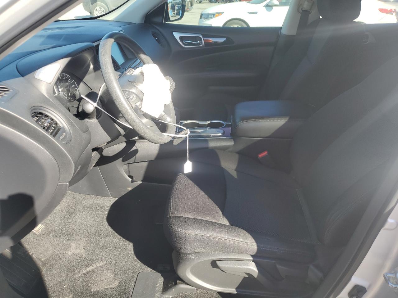 2018 Nissan Pathfinder S VIN: 5N1DR2MN1JC651013 Lot: 75050264