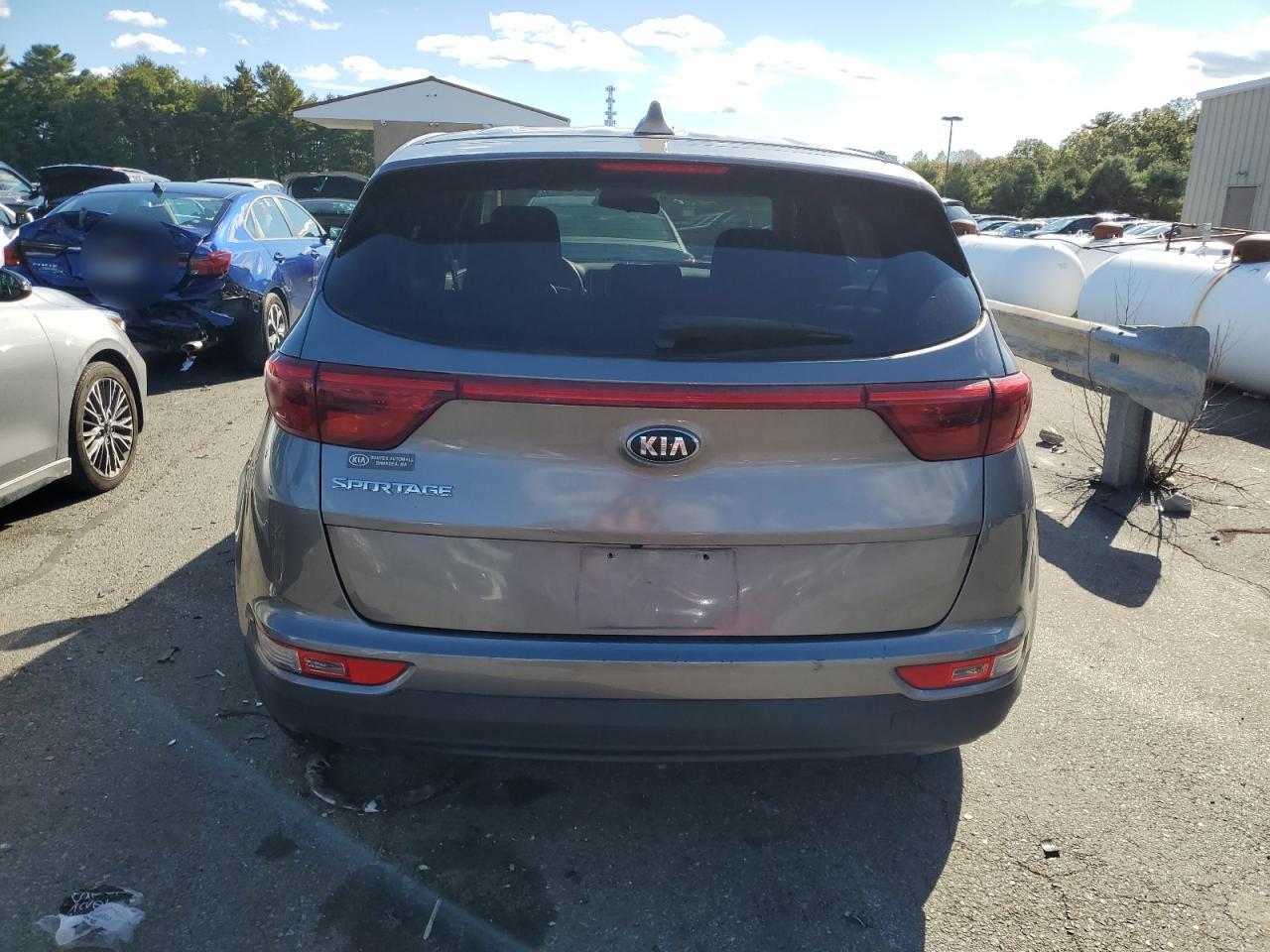 KNDPMCAC3J7444608 2018 Kia Sportage Lx