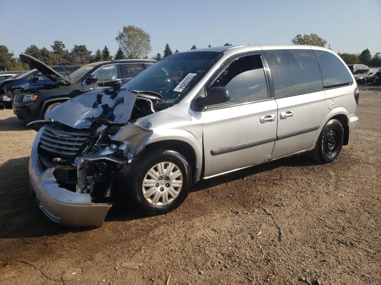2007 Chrysler Town & Country - Image 1