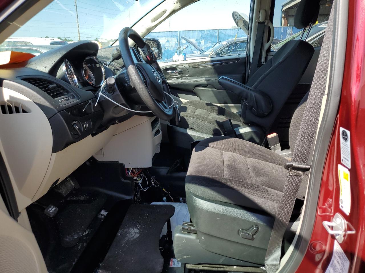 2018 Dodge Caravan - Image 7