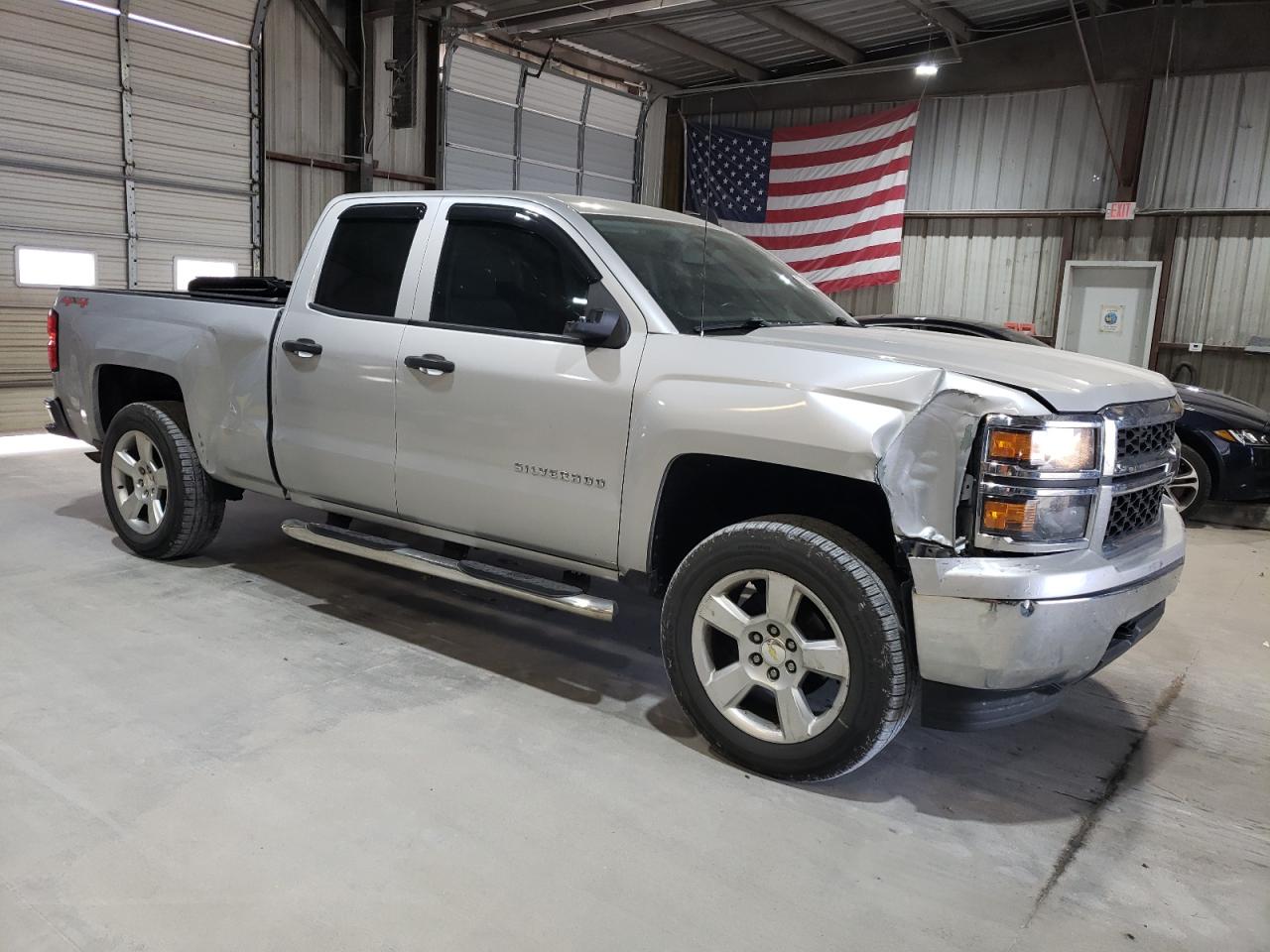 2015 Chevrolet Silverado - Image 4
