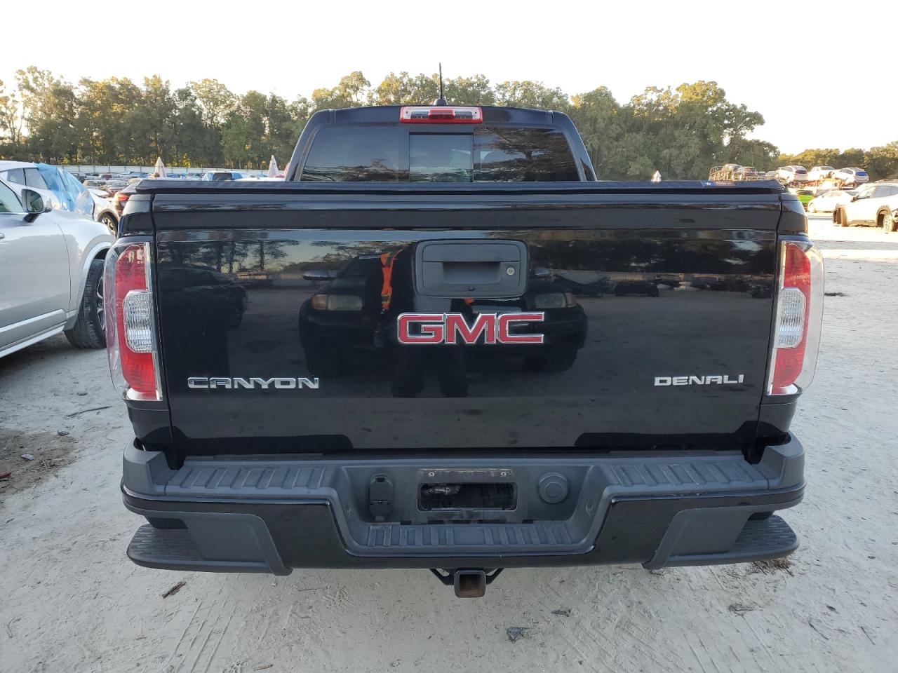 1GTG6EEN2H1307156 2017 GMC Canyon Denali