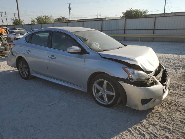 Sedans NISSAN SENTRA 2014 Srebrny