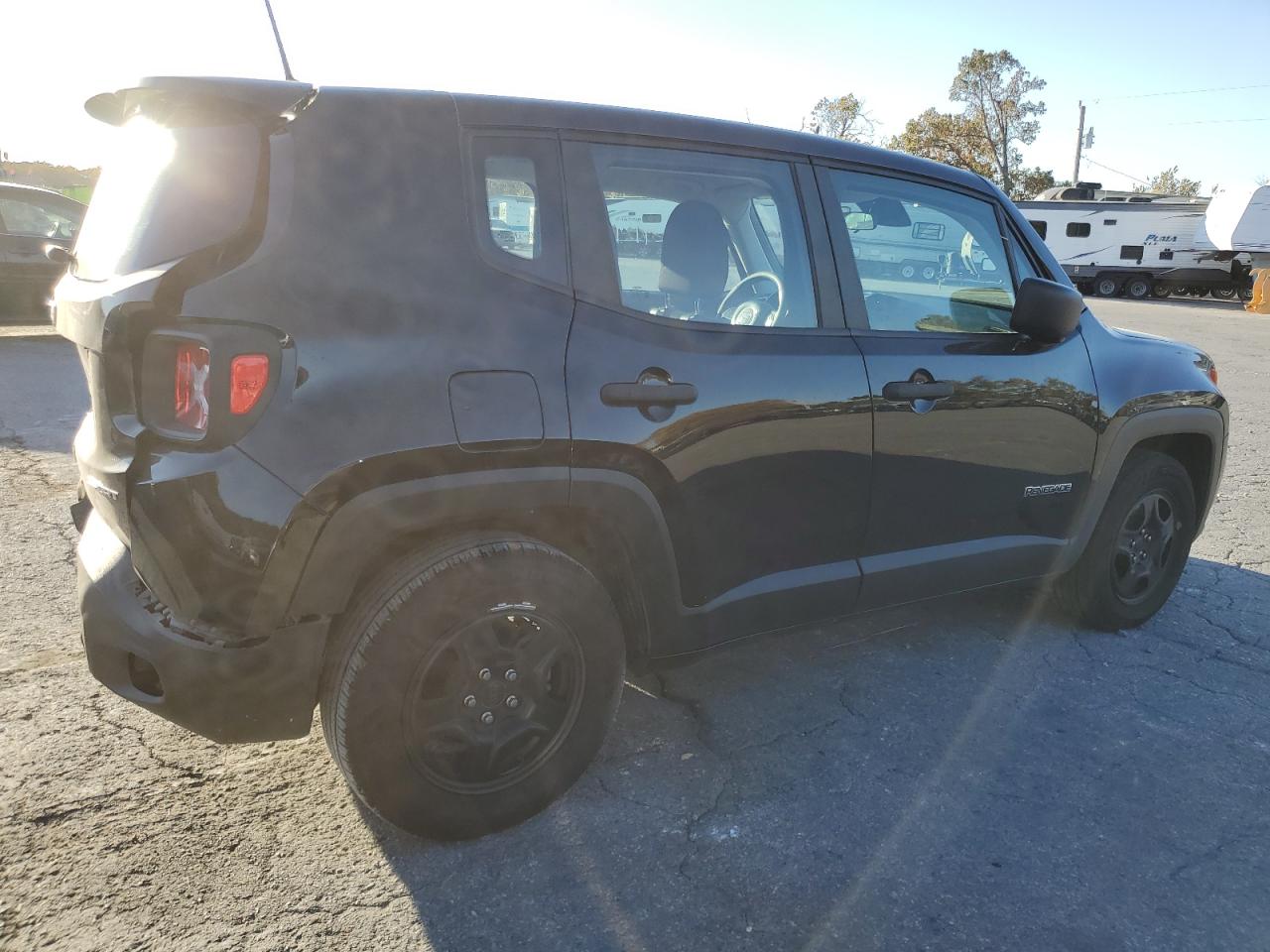 2020 Jeep Renegade - Image 3